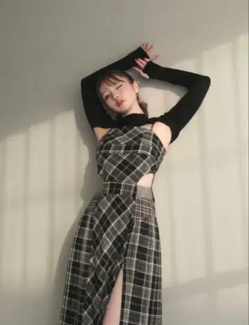 ANDMARY 앤드마리 벨 체크 드레스 블랙