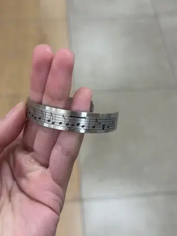 Music bangle bracelet