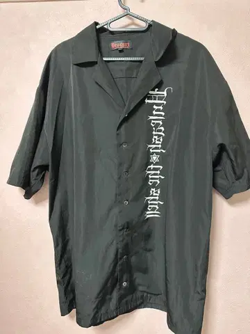 디오라트 블랙 반팔 셔츠 M 사이즈 그래픽 디자인