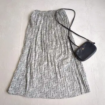 글로벌 워크 올 패턴 플리츠 스커트 플레어 셔링 드레이프감 소재 F