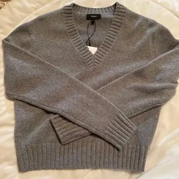 Theory 그레이 V넥 니트 스웨터