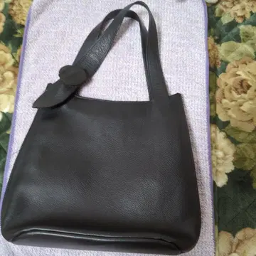 블랙 가죽 토트백 매듭 포함