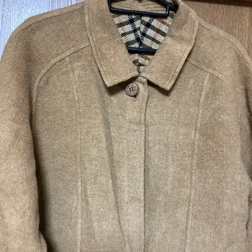 브라운 울 코트 안감 체크 무늬