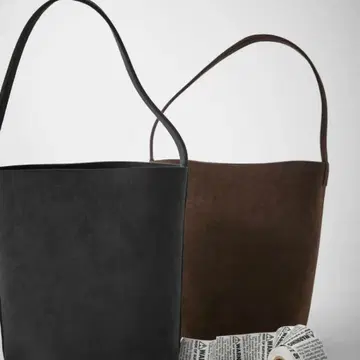 토모사카 리에 NEW PORT SUEDE 블랙