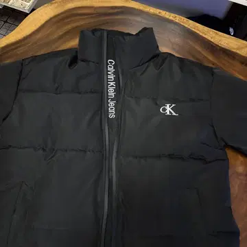 Calvin Klein 블랙 다운 M 사이즈! 사용 횟수 1회 깨끗함
