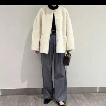 미라 오웬 코쿤 실루엣 숏 기장 보아 코트