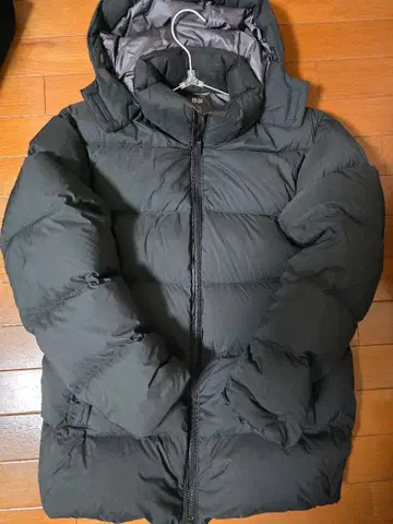 유니클로 [S] 파우더 소프트 다운 자켓 (NANODESIGN) 블랙