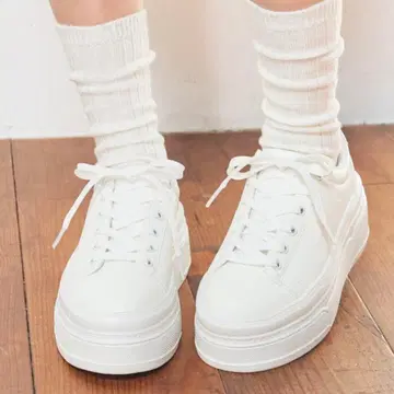 [새상품] 금기 신상 허니즈 통굽 코트 스니커즈 화이트 S