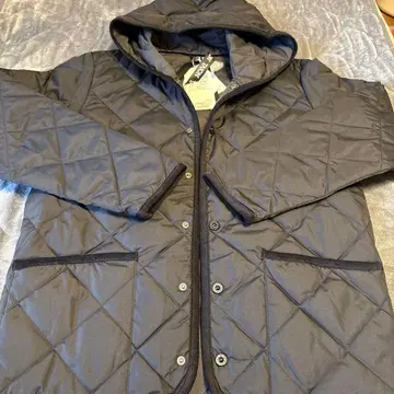 TAION 블랙 퀼팅 자켓