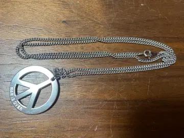 존 레논 뮤지엄 WAR IS OVER 시리얼 No. 목걸이