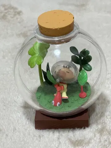 피크민 테라리움 컬렉션 1. 뽑히는