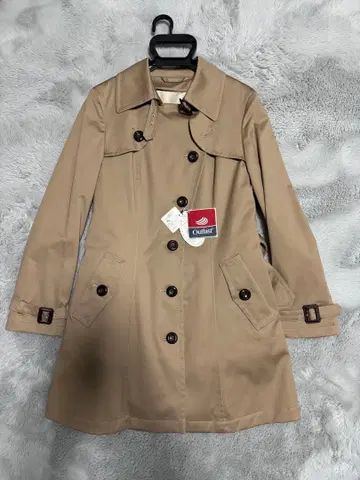 베이지 트렌치코트