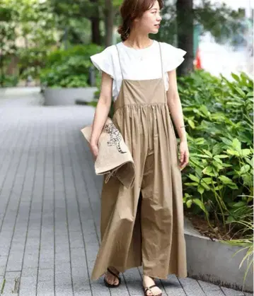 저널 스탠다드 리룸 프릴 T 없음 살로펫 베이지