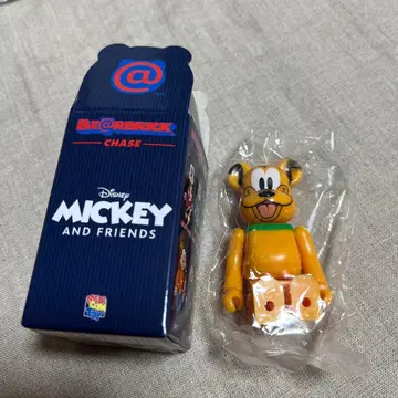 베어브릭 플루토 디즈니