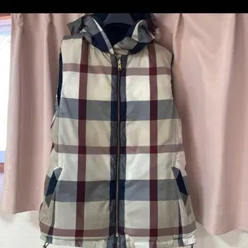 체크 무늬 다운 베스트 후드 부착