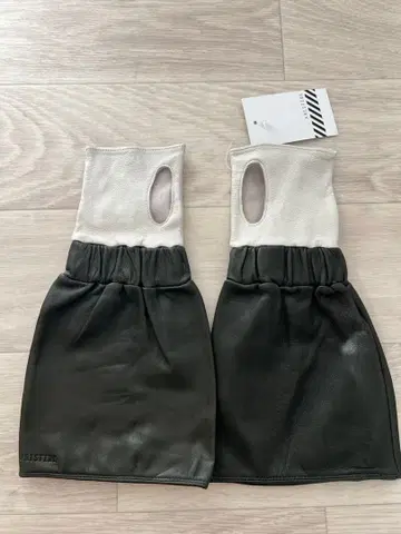 ARISTIDE 가죽 장갑 화이트/카키 6.5