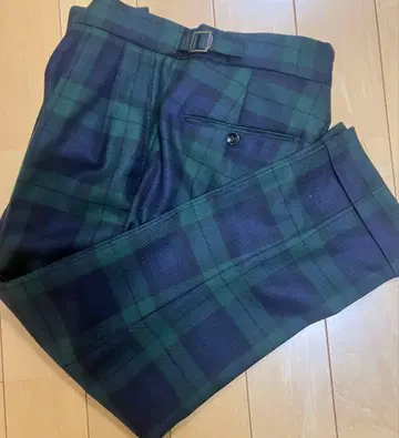 즉시 결제 OK 새상품급 BERWICH  스코치 블랙워치 패턴 가을/겨울