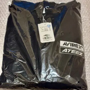 AVIREX ATEEZ 슬리브 로고 블랙 후드티
