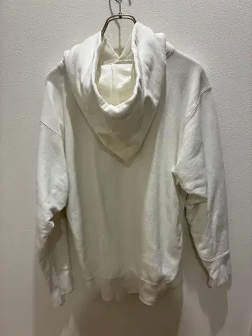 ATON 화이트 후드 부착 후드티