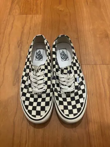 Vans 애너하임 오센틱 26.5