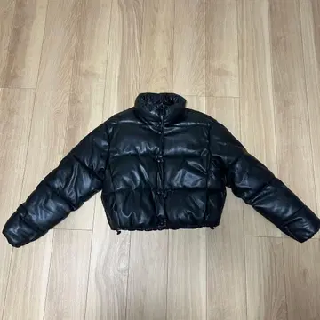 ZARA 블랙 숏 다운 자켓