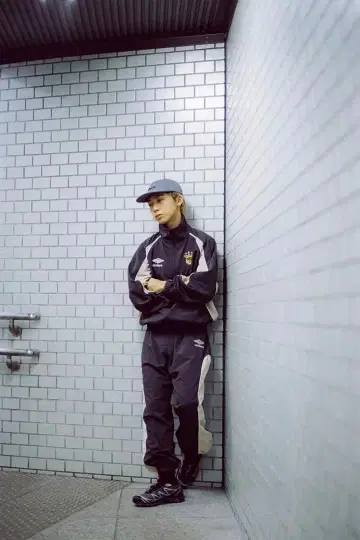 9090 x UMBRO 나일론 자켓