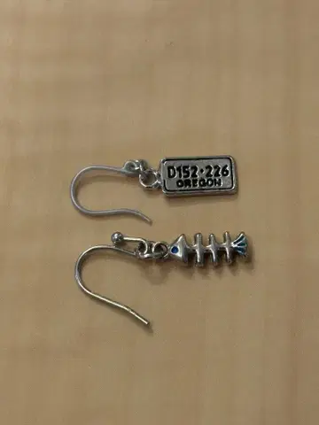 하와이안 주얼리 번호판 귀걸이