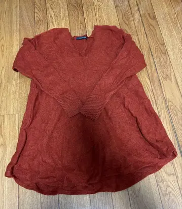 MACPHEE 투모로우랜드 오렌지 V넥 니트 긴팔