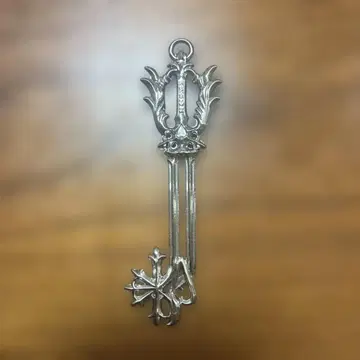 킹덤 하츠 / 키 블레이드 키링 <약속의 부적>