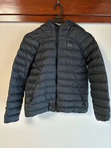 Under Armour 후드 부착 다운 자켓 다크 그레이