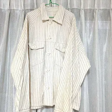 M 스트라이프 패턴 상의