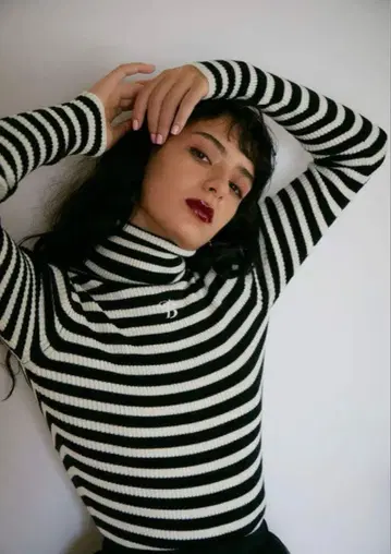 Bibiy. NANCYBORDER 니트 보더 니트