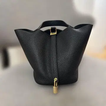 블랙 가죽 핸드백 골드 잠금 장치 포함