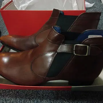 REGAL 브라운 가죽 사이드 고어 부츠 버클 포함