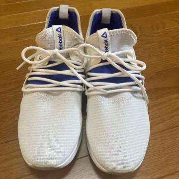 Reebok 화이트/블루 스니커즈 24.5cm