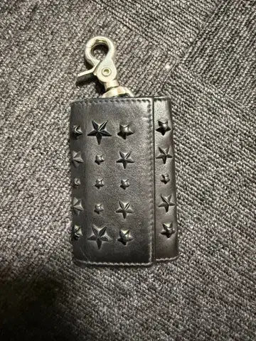 JIMMY CHOO 스타 스터드 키케이스