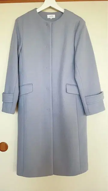 라이트 블루 롱 코트