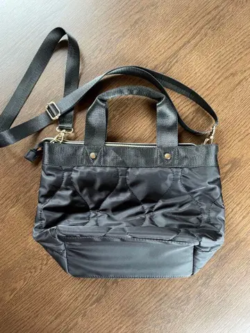 블랙 퀼팅 숄더백