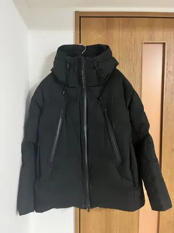 데상트 미즈사와 다운 마운테니어 블랙 L