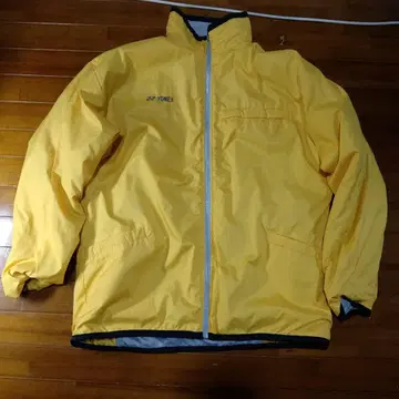 요넥스 리버서블 자켓.