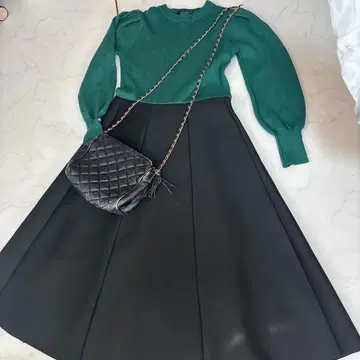 VALZER 그린 니트탑과 블랙스 스커트 세트 절개