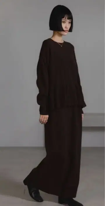 LOWRYS FARM 페플럼 니트 셋업