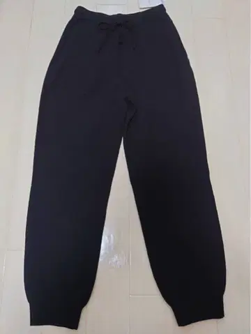 [ 미사용 새상품 ] 슬로브 이에나 워셔블 스무스 조거 팬츠