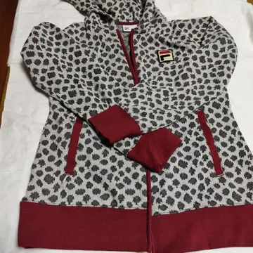 FILA 레오파드 무늬 후드티 L 사이즈 그레이/보르도
