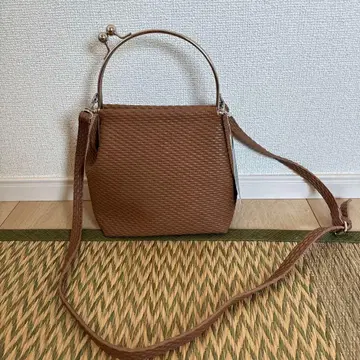 브라운 뜨개질 숄더백