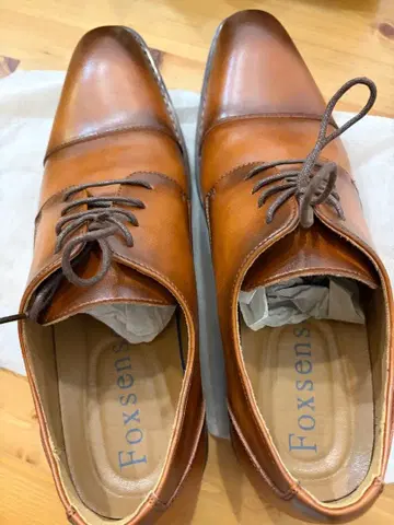 브라운 가죽 신발