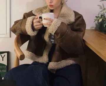 Nalm. 무스탕 코트 브라운