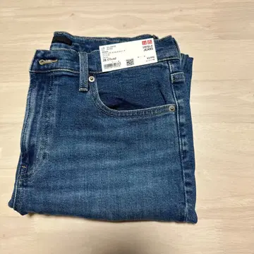 유니클로 스트레치 슬림 스트레이트 청바지