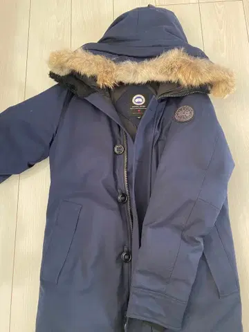 CANADA GOOSE 네이비 다운 자켓