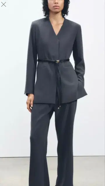 새상품급 ZARA ZW 컬렉션 사이즈 M 벨트 포함 수트 셋업